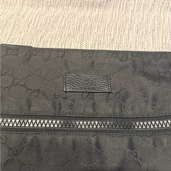 Gucci Black Monogram Messenger Bag - Picture 2 of 5